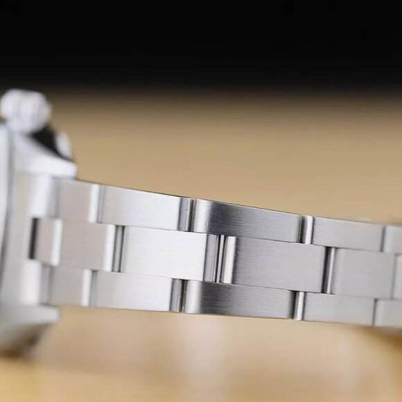 Rolex 24mm Ladies Oyster Perpetual Watch! Mint! - Picture 3 of 8